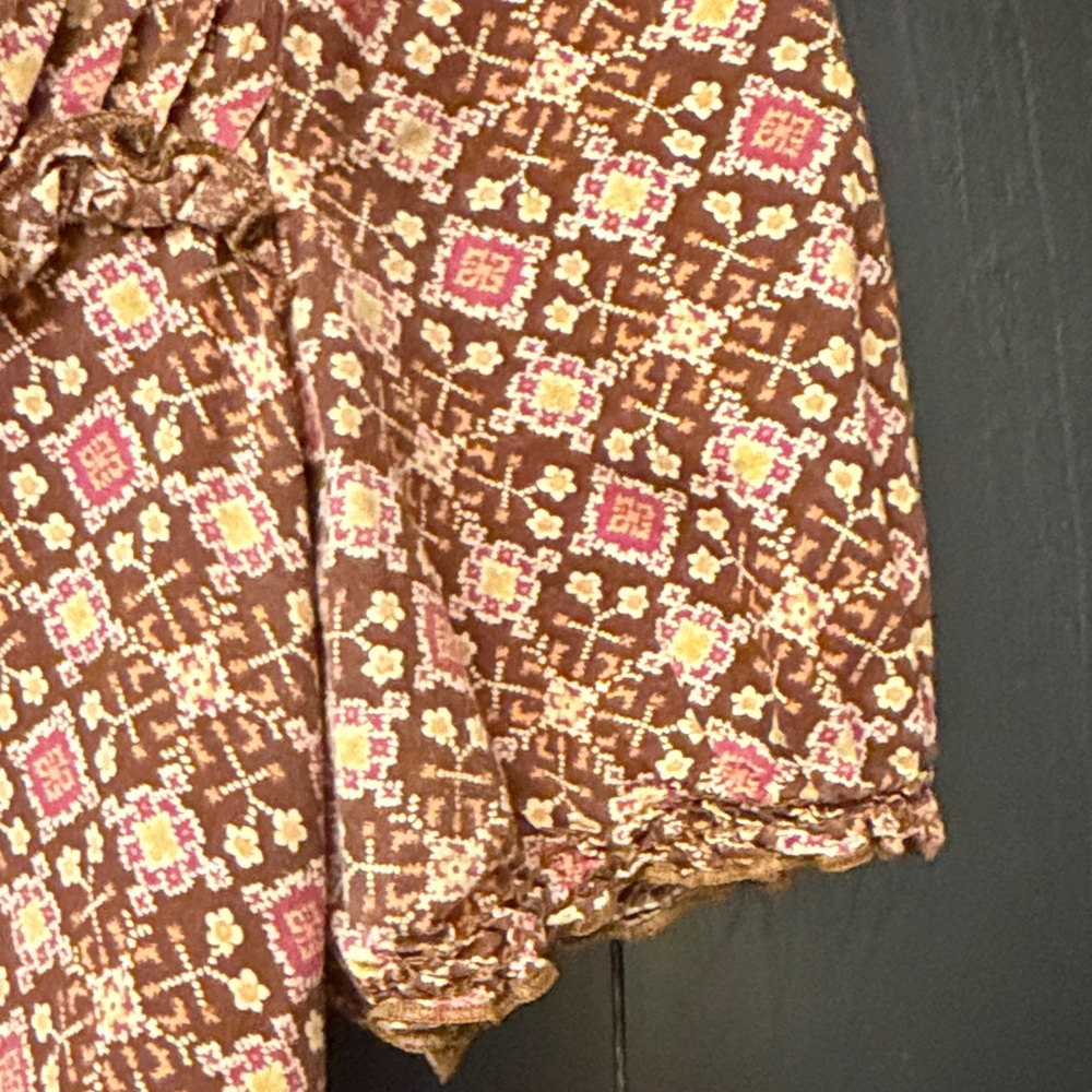 Sanctuary Pink and Brown Geometric Blouse - Picture 3 of 5